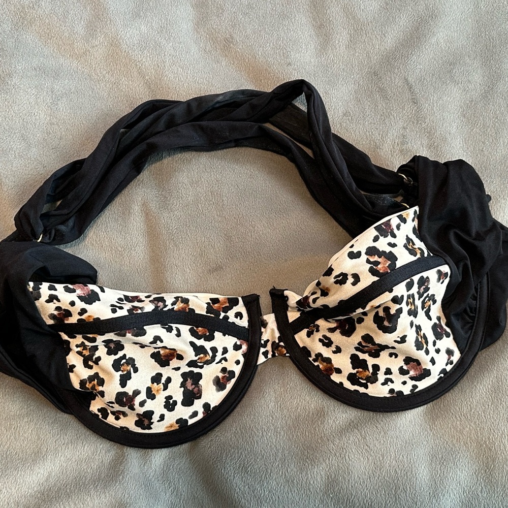 XL Beach Bunny Bikini Top